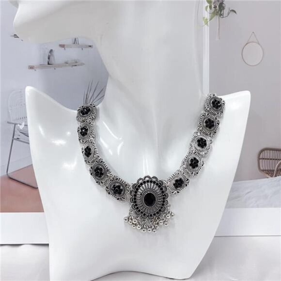 Vintage Austrian Black & Silver Necklace Earrings Jewelry Set for Women - Picture 6 of 7